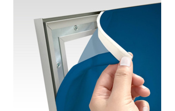Aluminijumski Zidni Ram sa Tekstilnom Grafikom